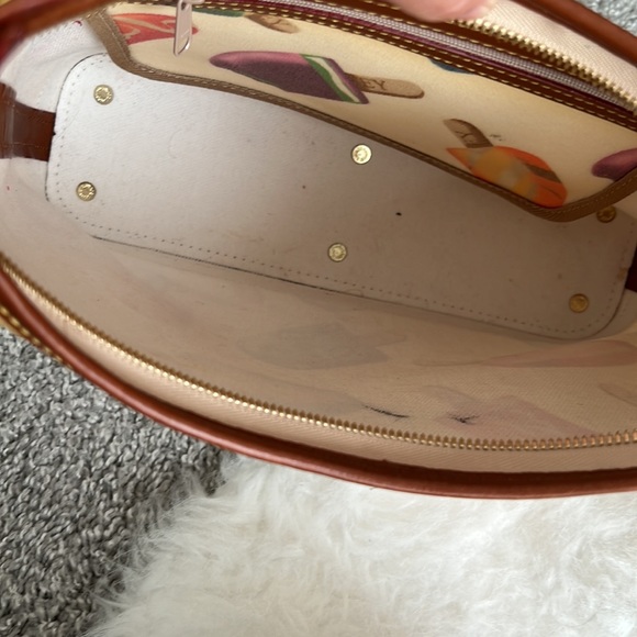 Dooney & Bourke popsicle bag. - Picture 10 of 11